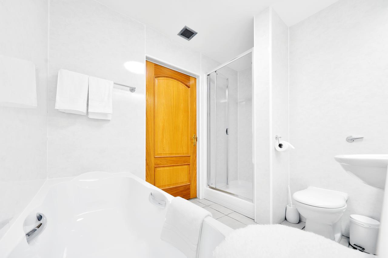 Classic Triple Room (Ensuite)